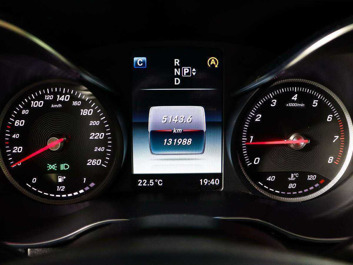 Б/У Мерседес-Бенц Ц-Класс 2014 года. Фото: #8