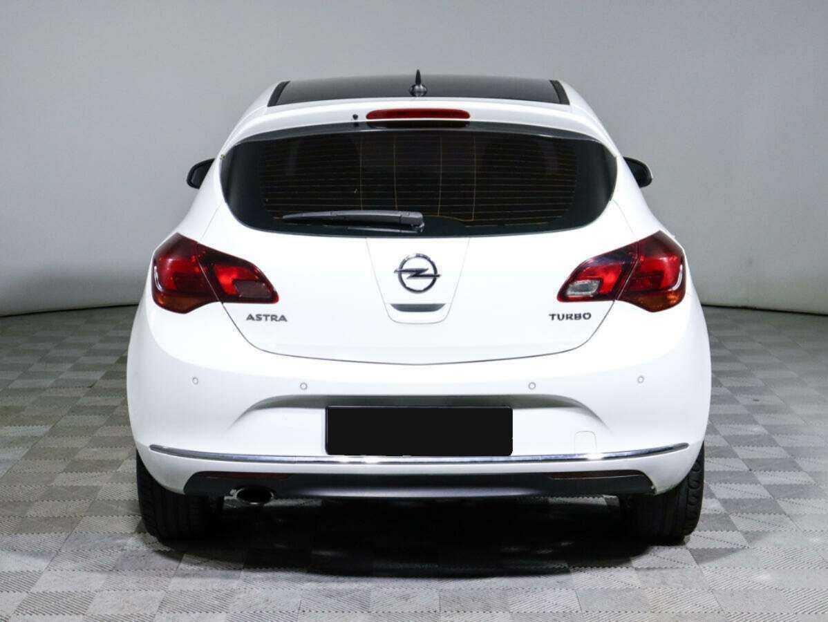Б/У Опель Астра 2012 года. Фото: #3
