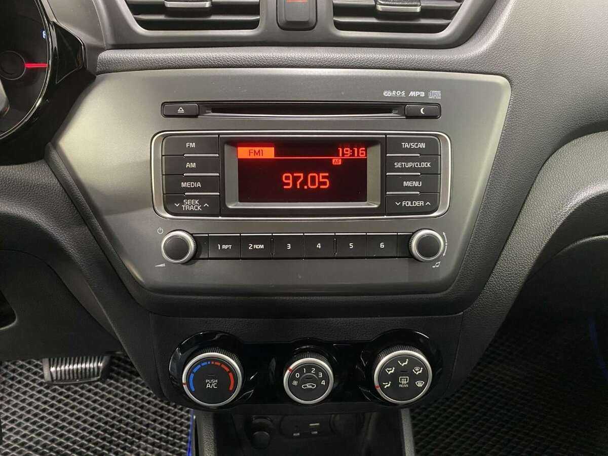 Б/У Киа Рио 2017 года. Фото: #10