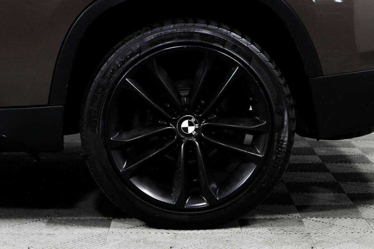 Б/У БМВ Икс1 2013 года. Фото: #13