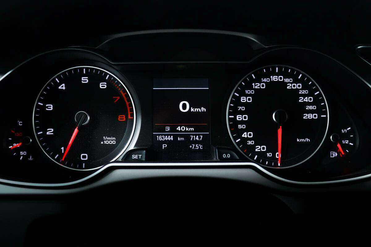 Б/У Ауди А4 2013 года. Фото: #7