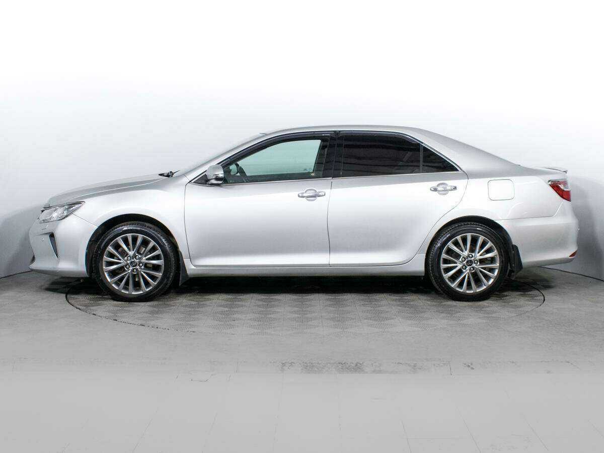 Б/У Тойота Камри 2015 года. Фото: #7