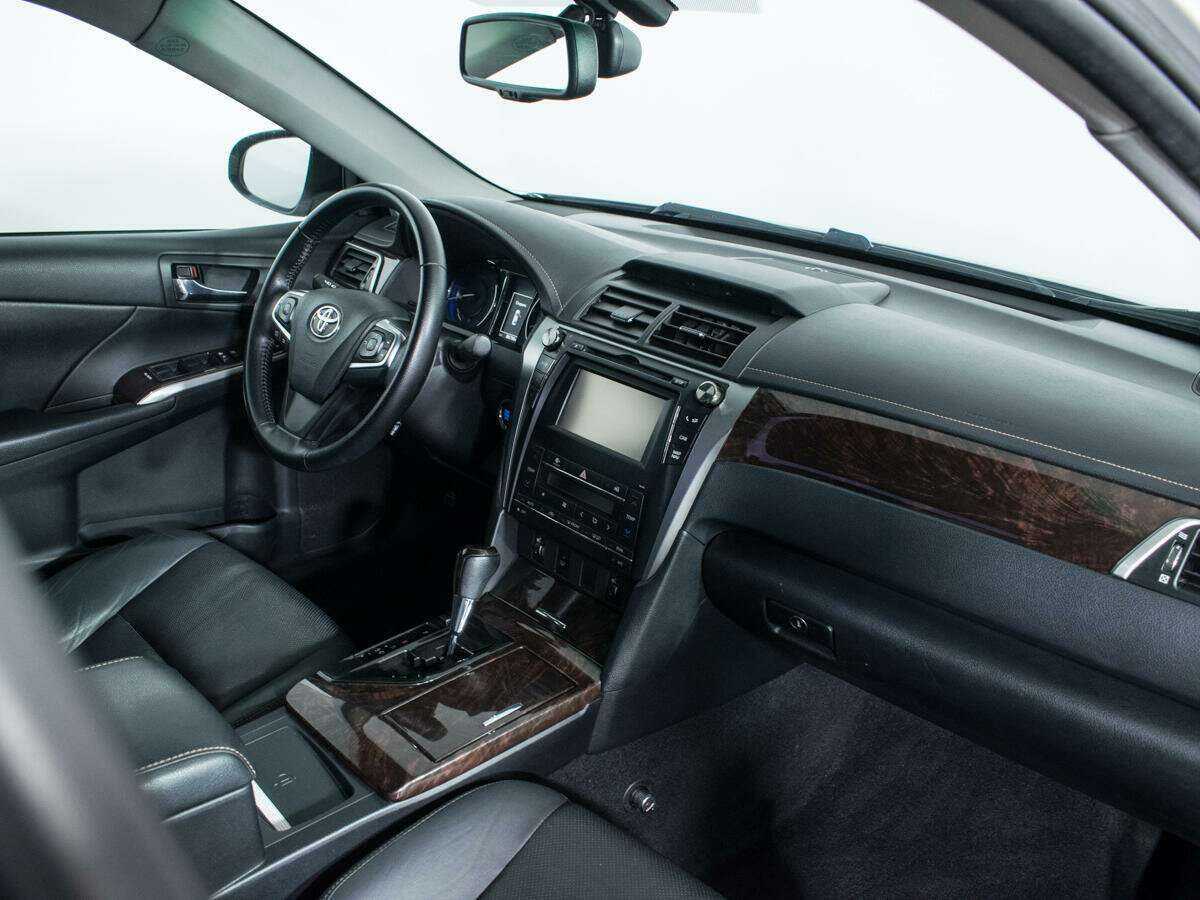 Б/У Тойота Камри 2015 года. Фото: #8