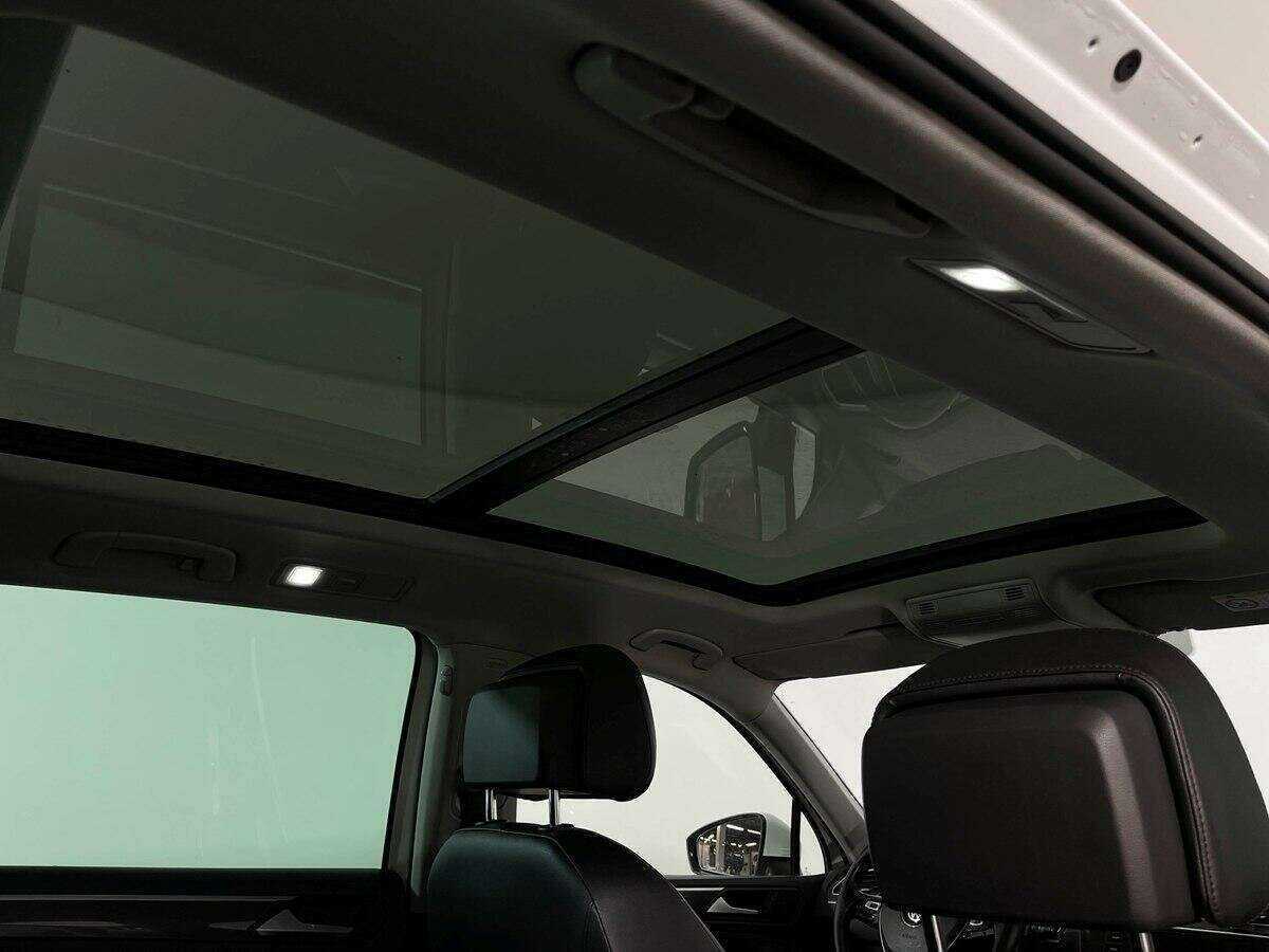 Б/У Фольксваген Тигуан 2018 года. Фото: #12