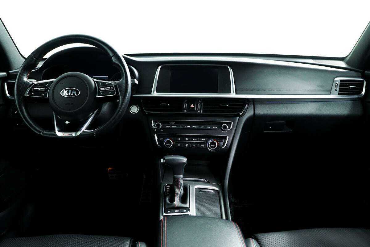 Б/У Киа Оптима 2018 года. Фото: #10