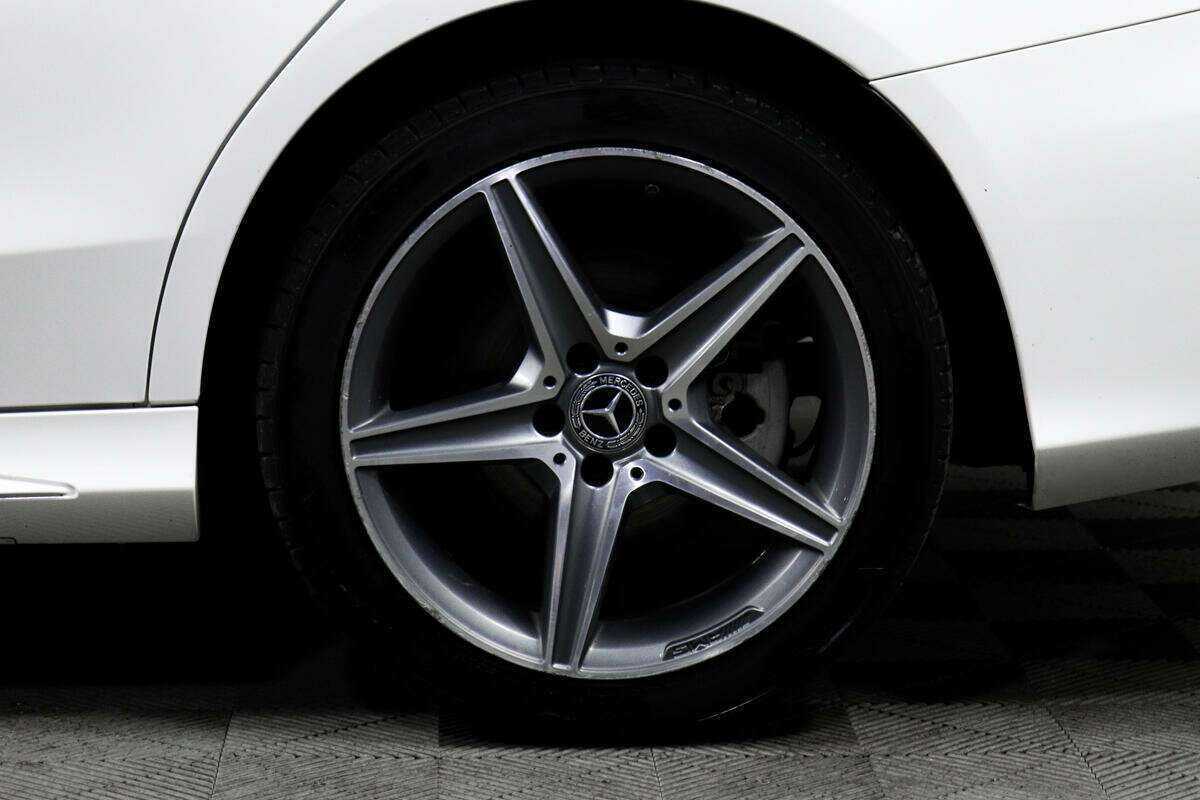 Б/У Мерседес-Бенц Ц-Класс 2017 года. Фото: #13