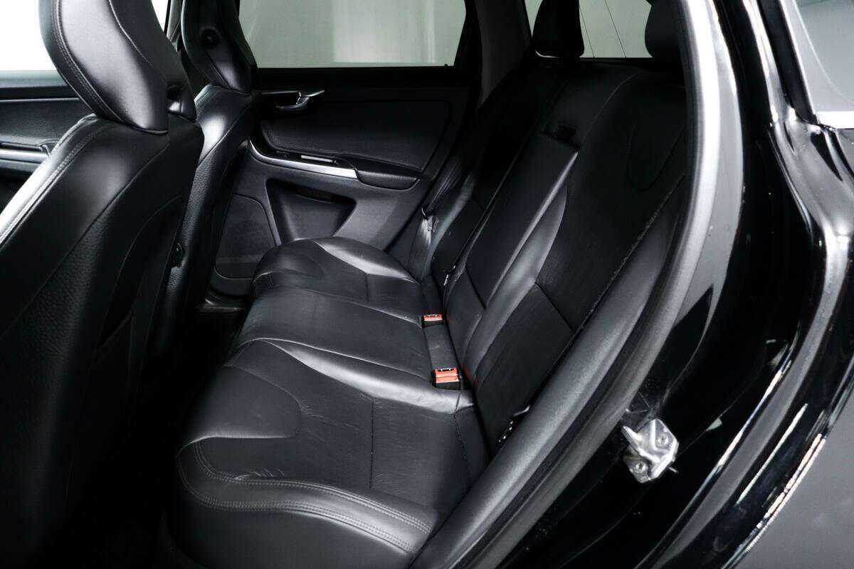 Б/У Вольво ИксЦ60 2013 года. Фото: #9