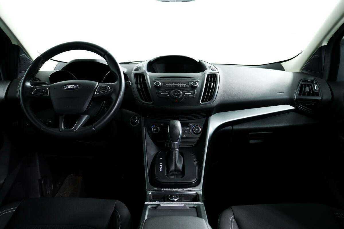 Б/У Форд Куга 2017 года. Фото: #10