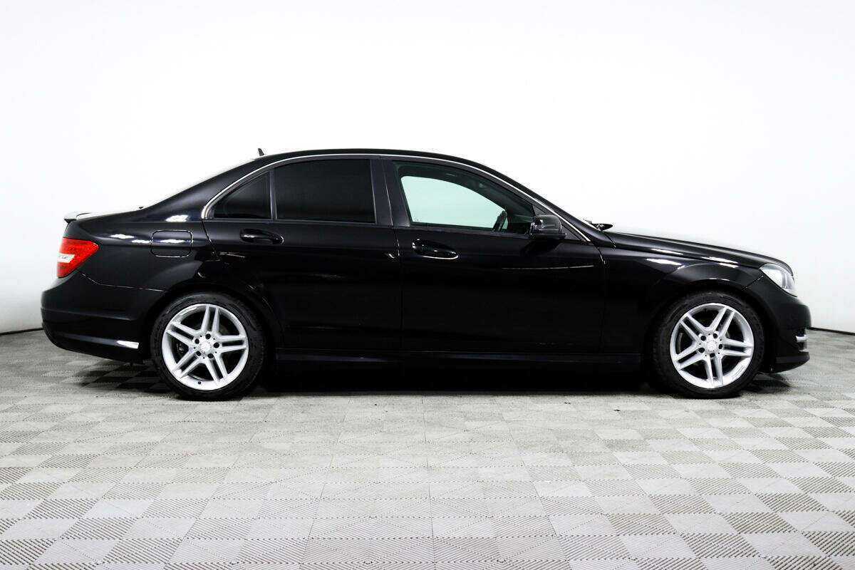 Б/У Мерседес-Бенц Ц-Класс 2013 года. Фото: #3