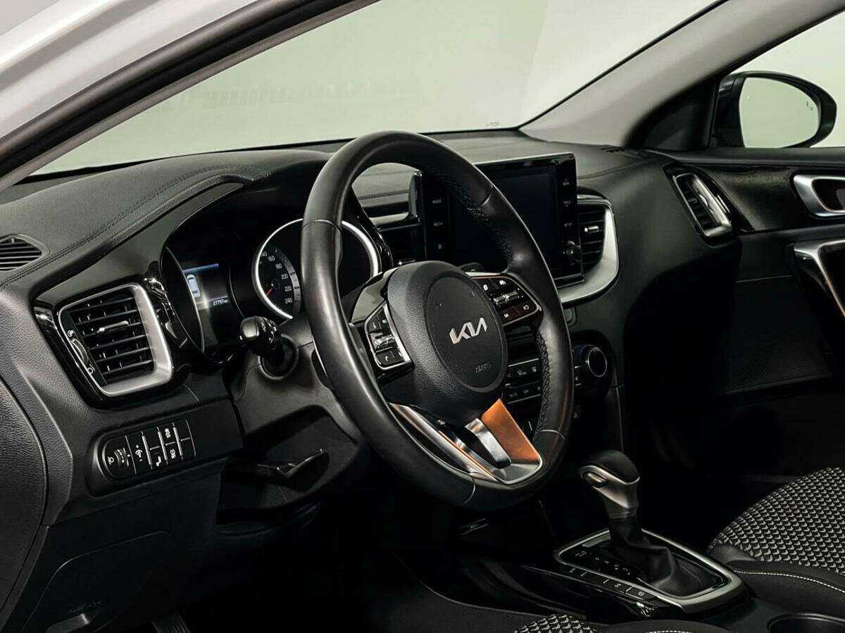 Б/У Киа Сид 2021 года. Фото: #10