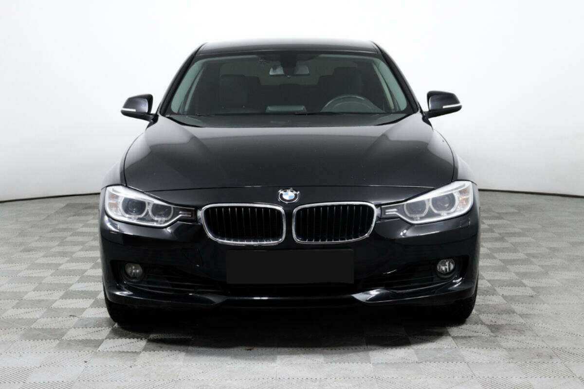 Б/У БМВ 3 серии 2015 года. Фото: #1