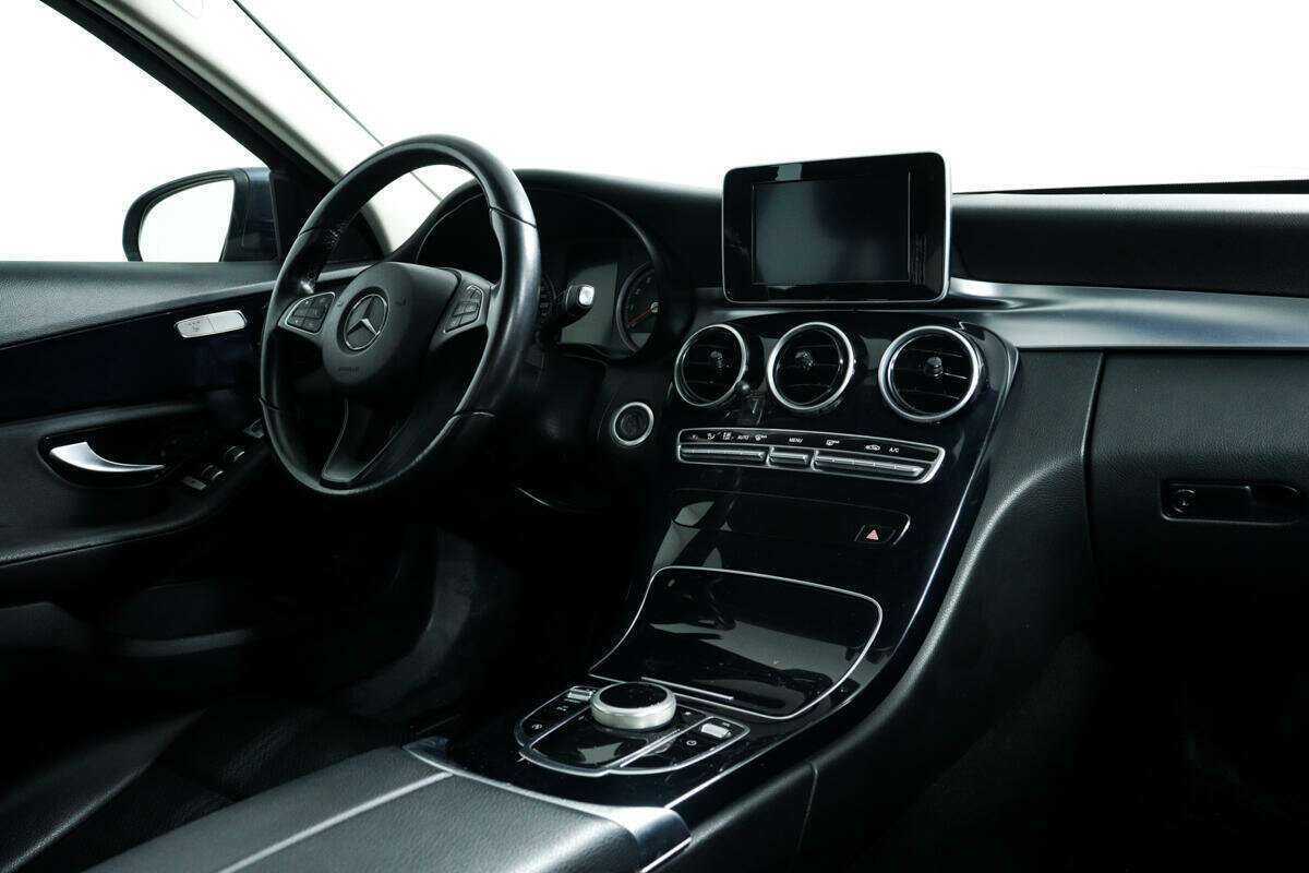 Б/У Мерседес-Бенц Ц-Класс 2015 года. Фото: #8