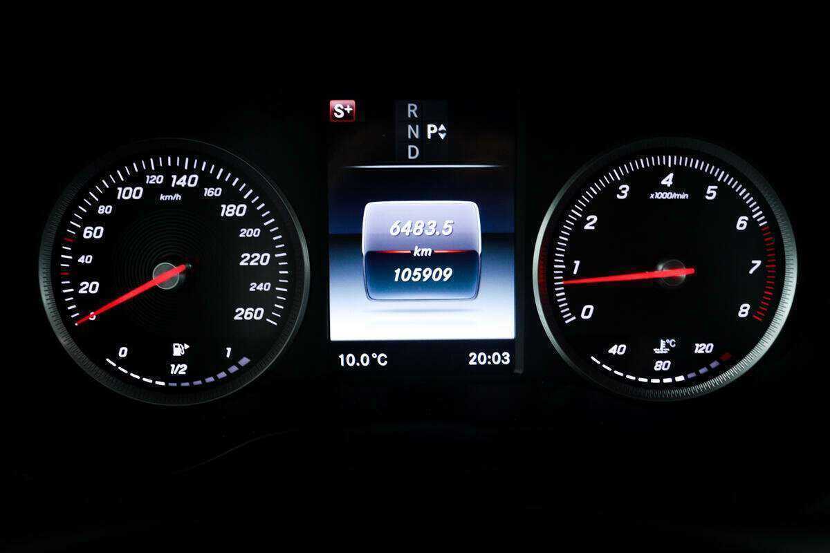 Б/У Мерседес-Бенц Ц-Класс 2015 года. Фото: #9