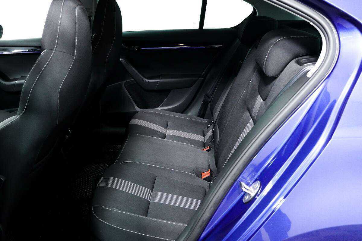 Б/У Шкода Октавия 2018 года. Фото: #11