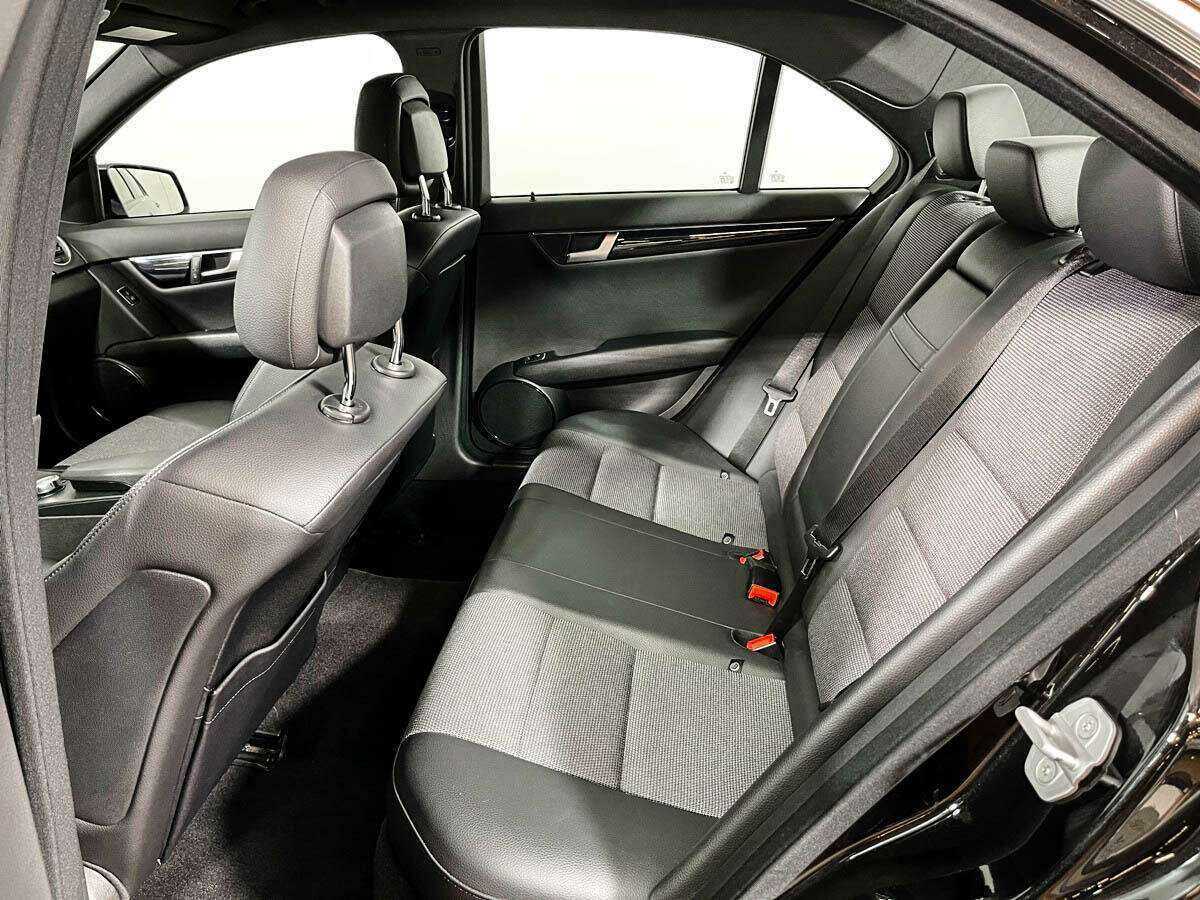 Б/У Мерседес-Бенц Ц-Класс 2012 года. Фото: #9