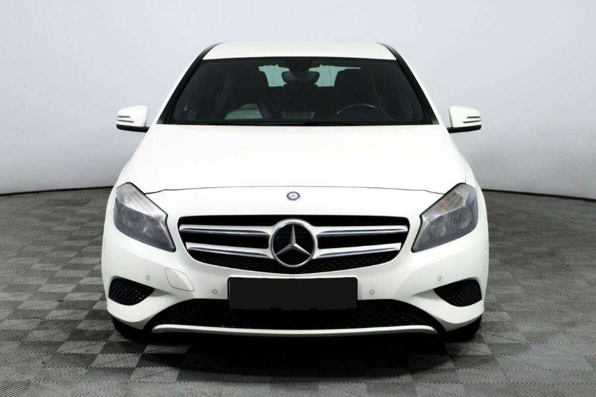 Б/У Мерседес-Бенц А-Класс 2013 года. Фото: #1