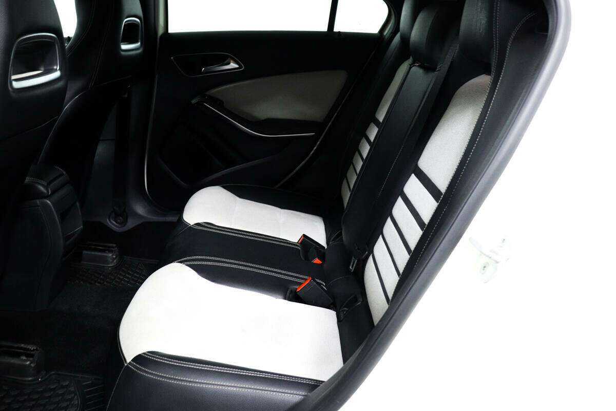 Б/У Мерседес-Бенц А-Класс 2013 года. Фото: #11