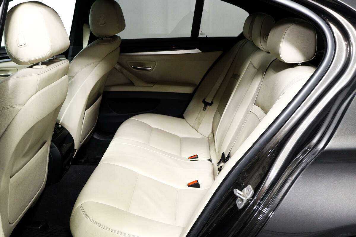 Б/У БМВ 5 серии 2015 года. Фото: #10