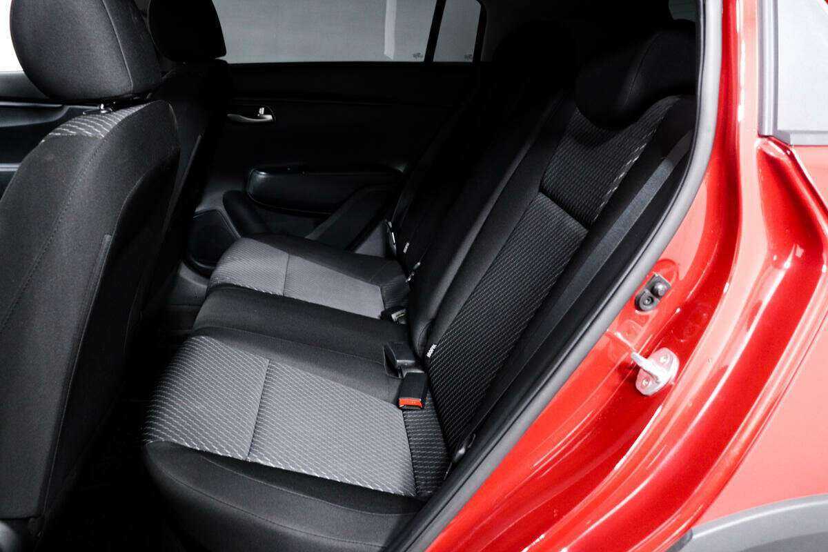 Б/У Киа Рио 2018 года. Фото: #11