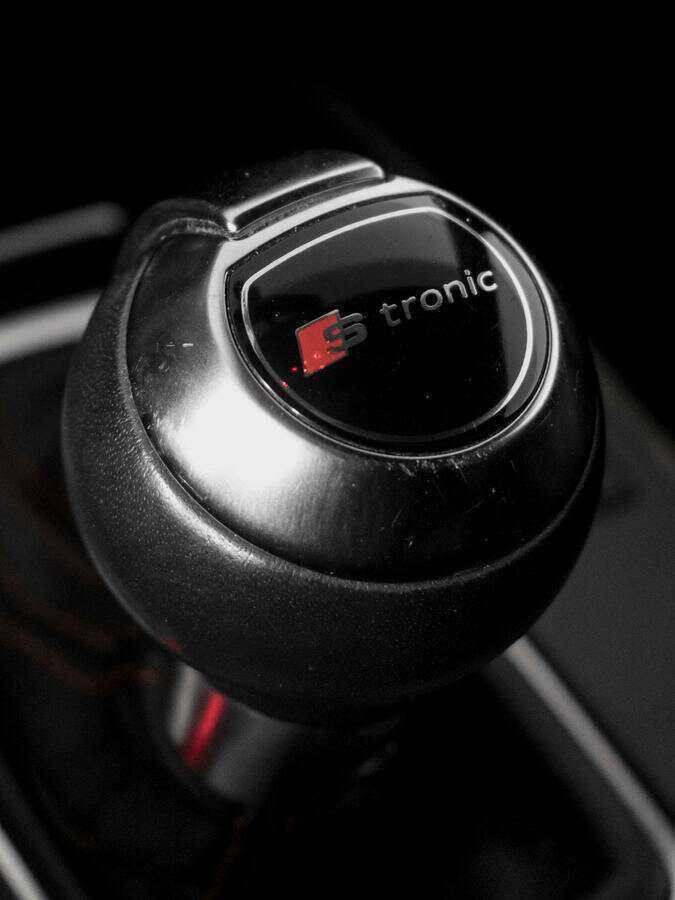 Б/У Ауди А4 2015 года. Фото: #16