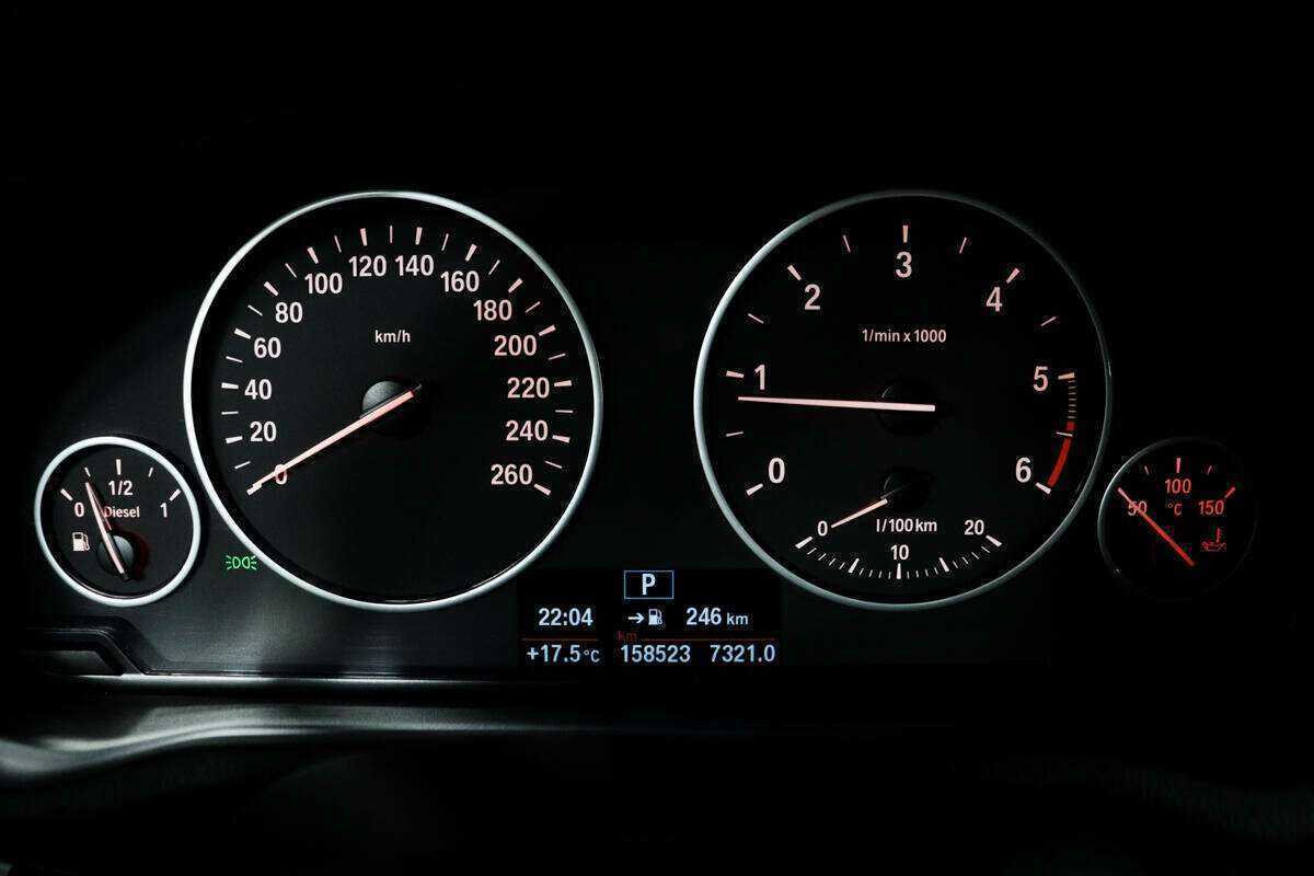 Б/У БМВ Икс4 2015 года. Фото: #9