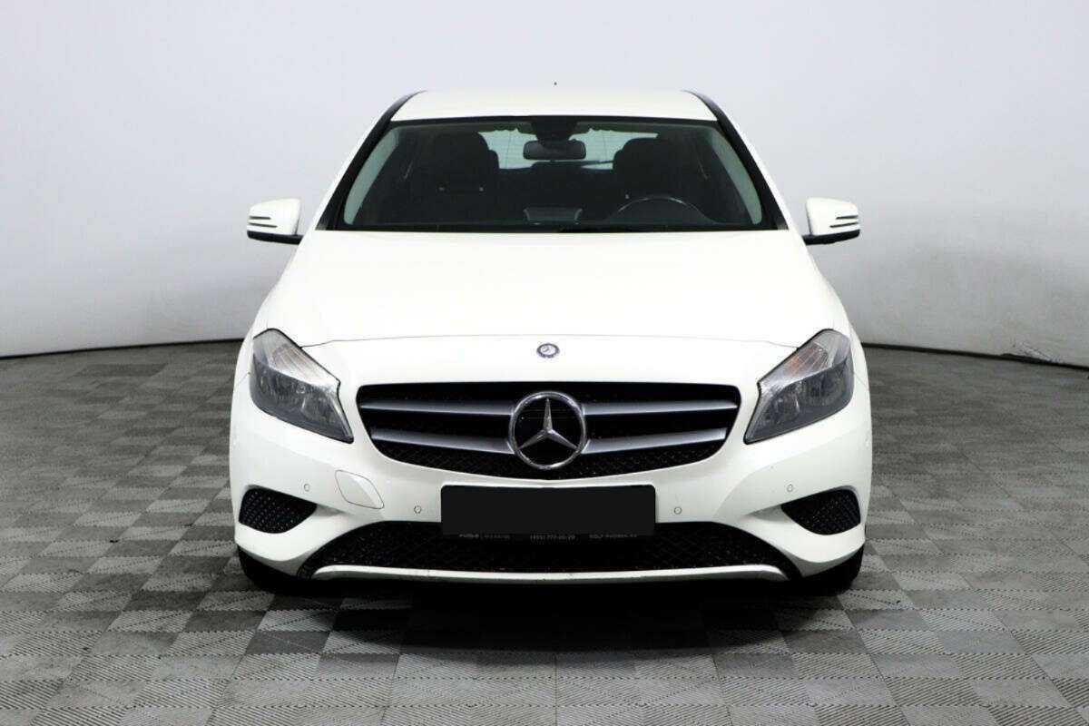 Б/У Мерседес-Бенц А-Класс 2014 года. Фото: #1