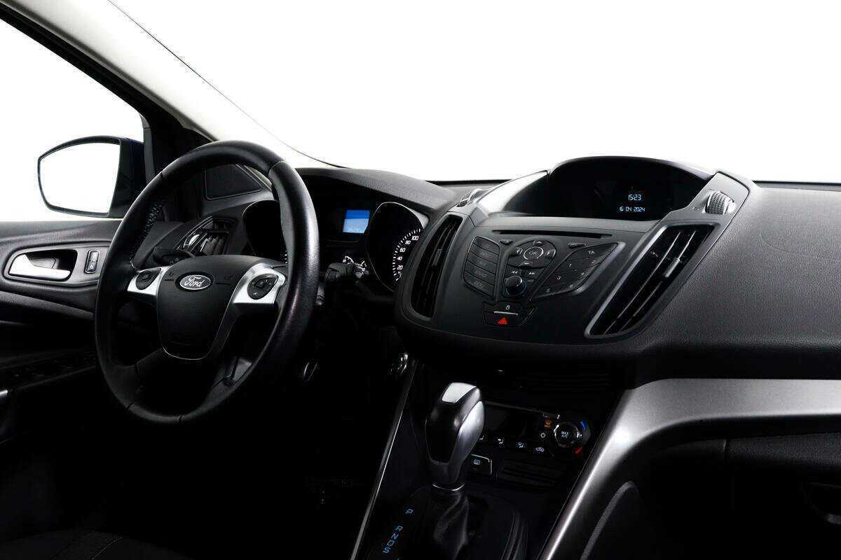 Б/У Форд Куга 2015 года. Фото: #8