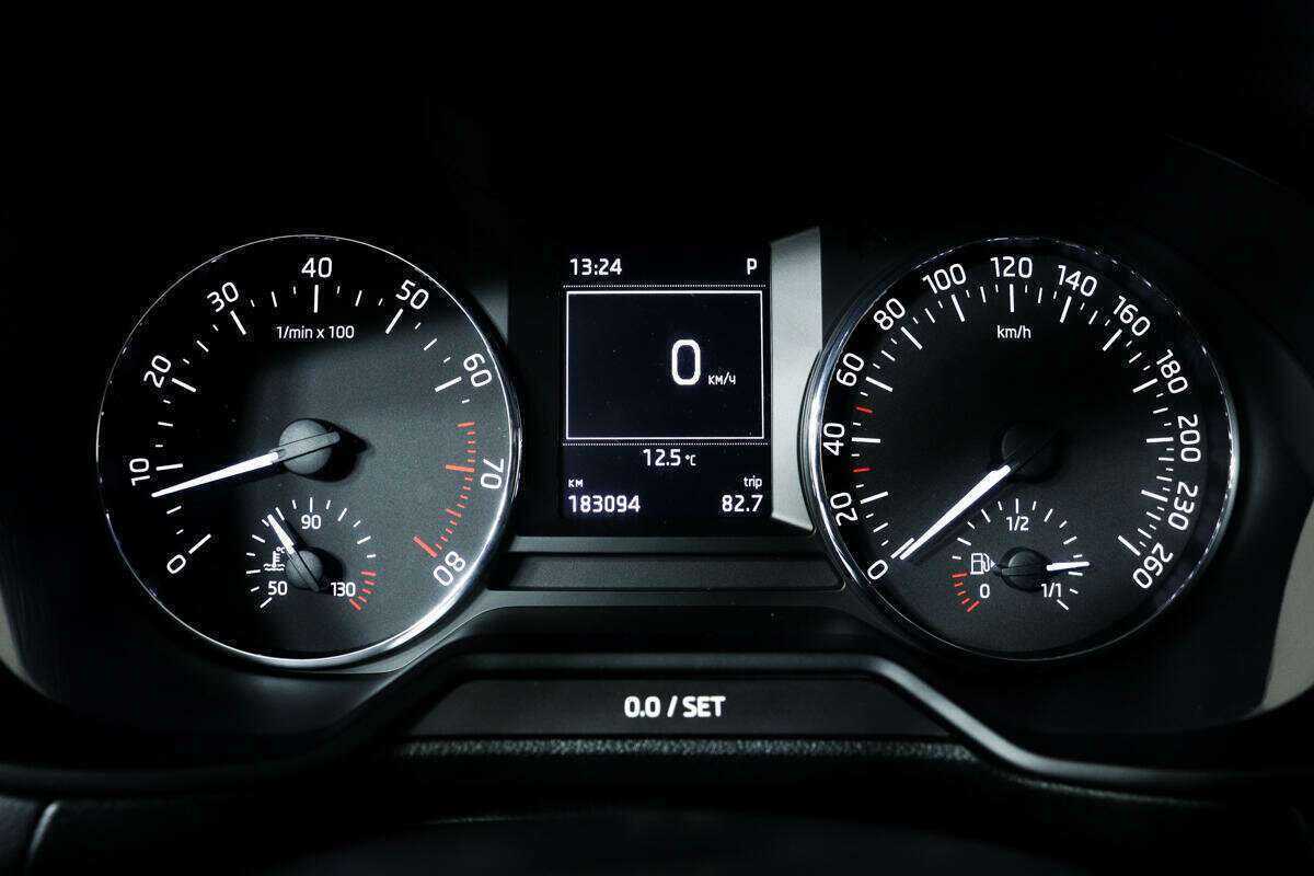 Б/У Шкода Октавия 2015 года. Фото: #8