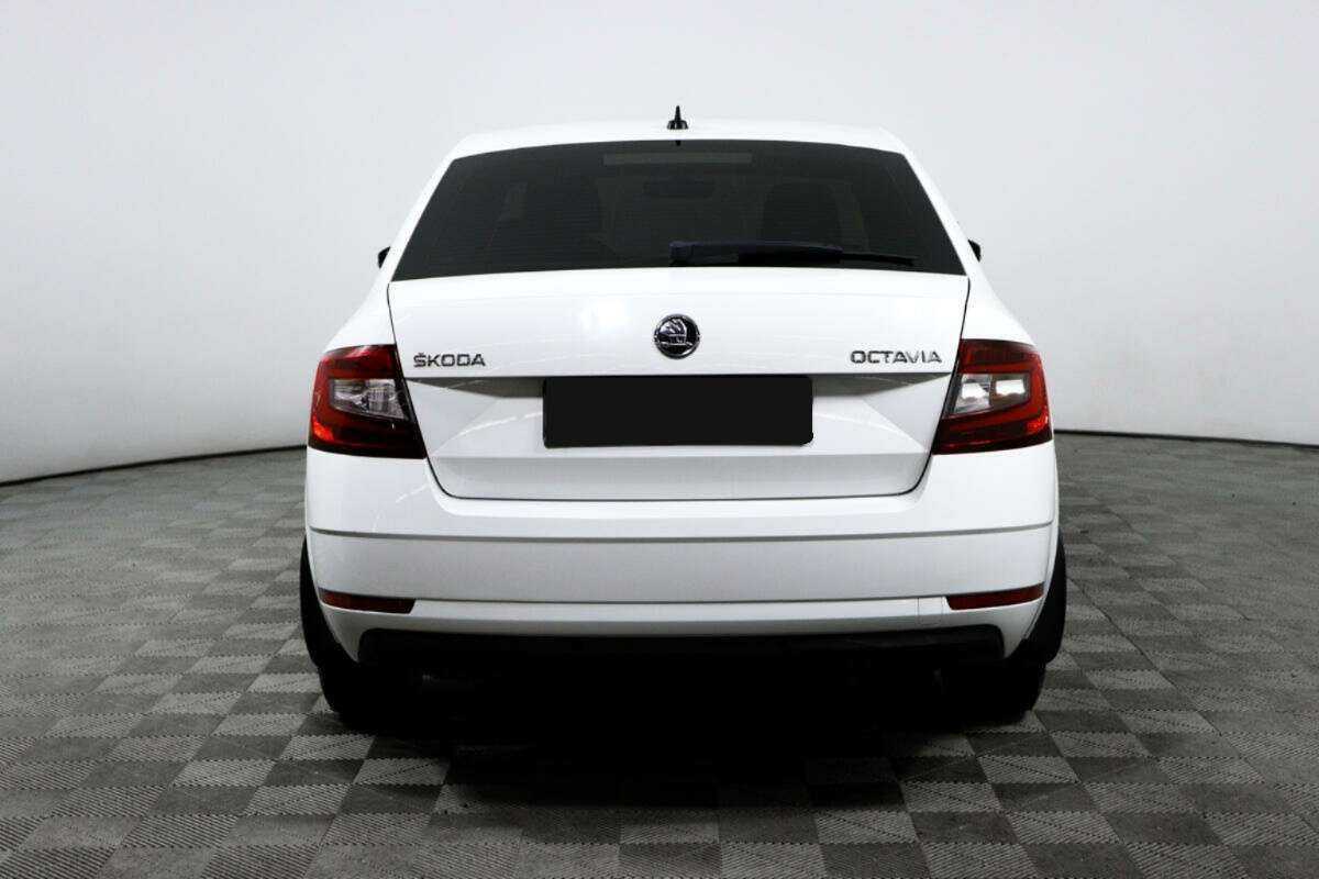 Б/У Шкода Октавия 2018 года. Фото: #5