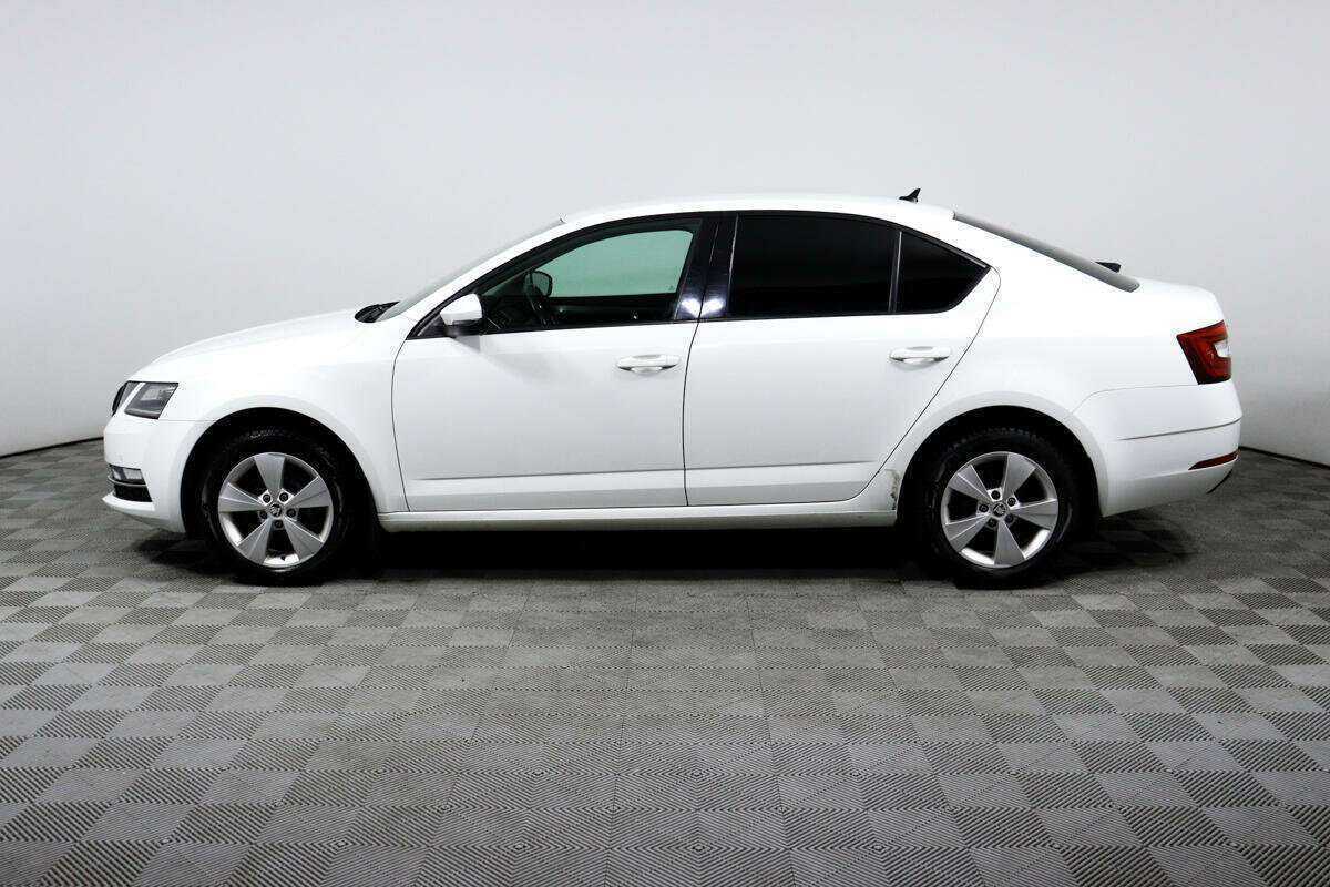 Б/У Шкода Октавия 2018 года. Фото: #7