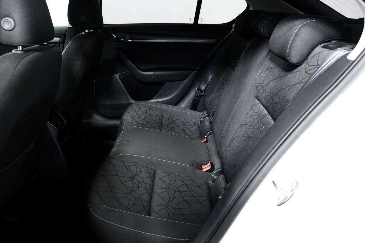 Б/У Шкода Октавия 2020 года. Фото: #11