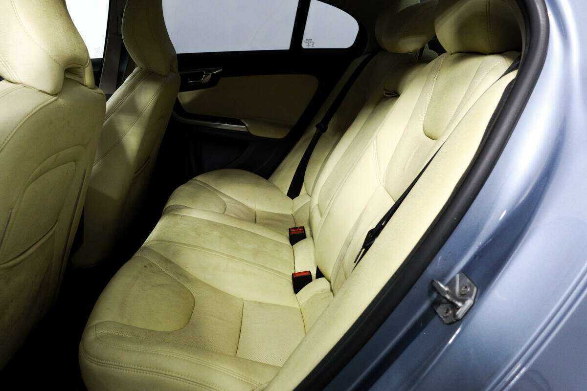 Б/У Вольво С60 2017 года. Фото: #11