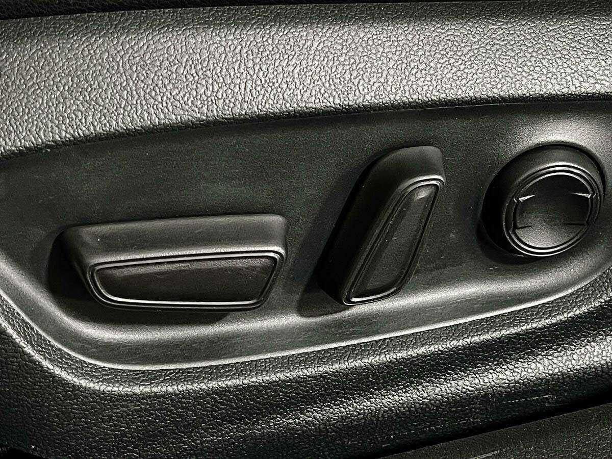 Б/У Тойота Камри 2018 года. Фото: #13