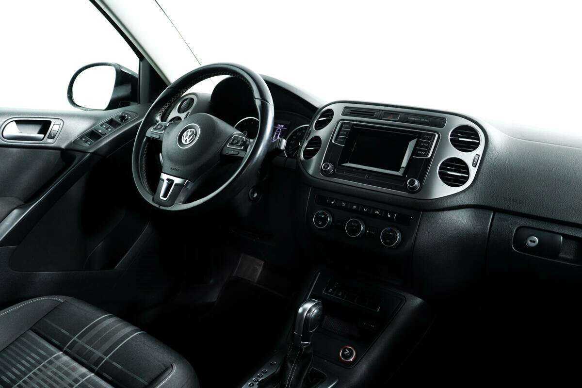 Б/У Фольксваген Тигуан 2016 года. Фото: #8