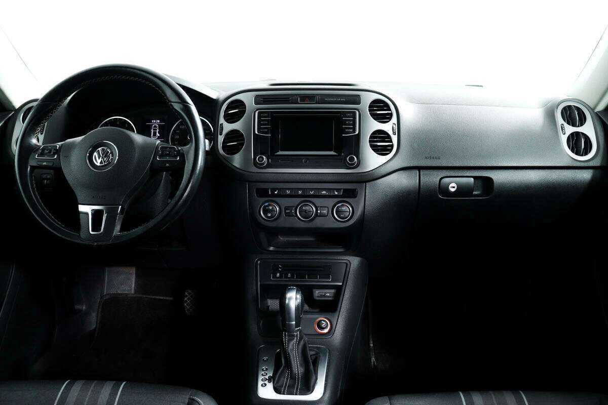 Б/У Фольксваген Тигуан 2016 года. Фото: #10