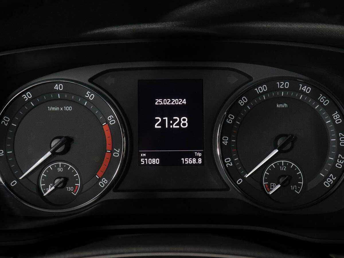 Б/У Шкода Октавия 2021 года. Фото: #7