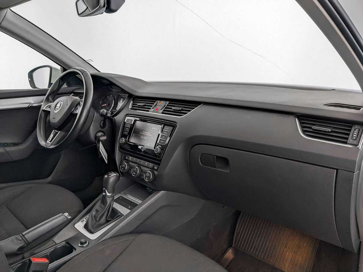 Б/У Шкода Октавия 2016 года. Фото: #7