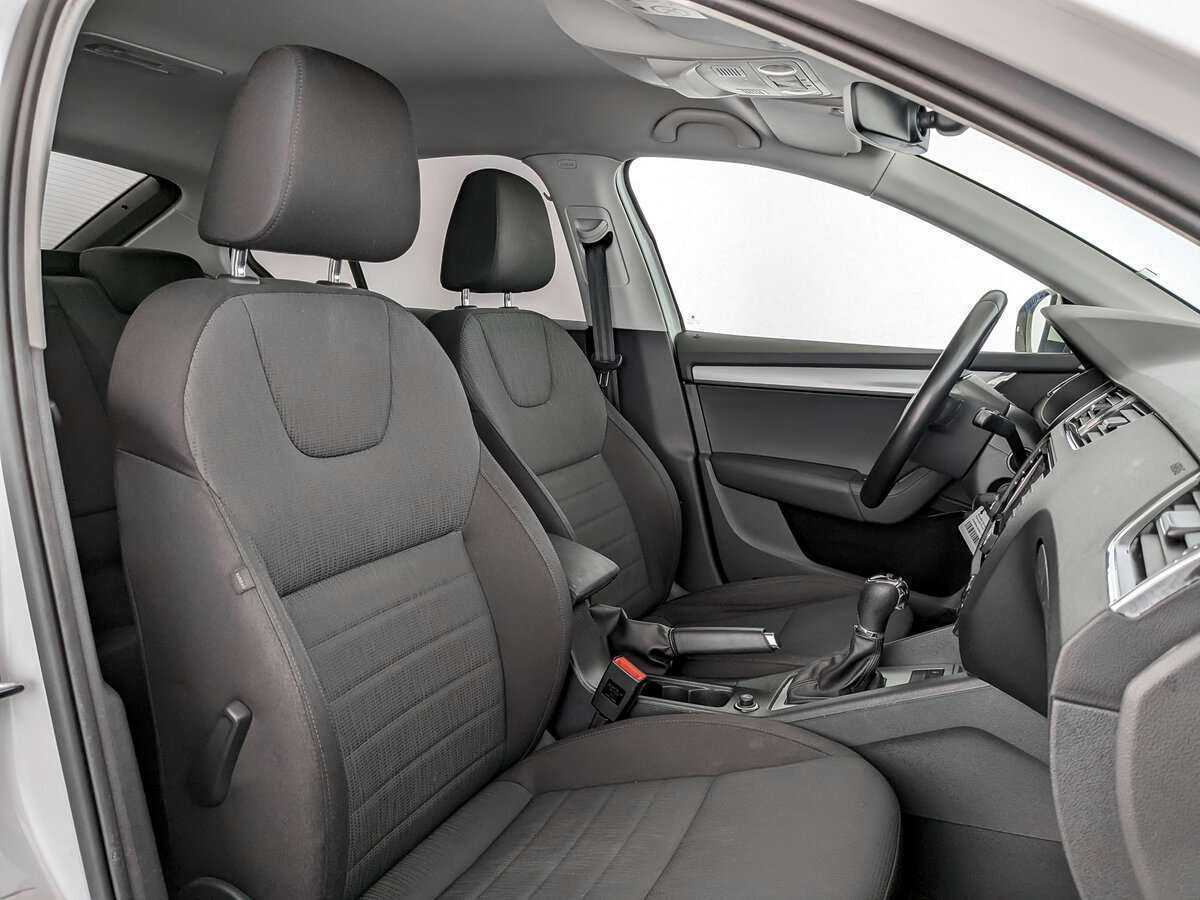 Б/У Шкода Октавия 2016 года. Фото: #16