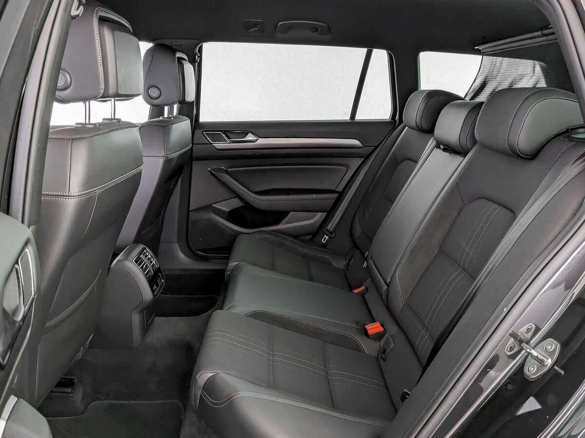 Б/У Фольксваген Пассат 2018 года. Фото: #11