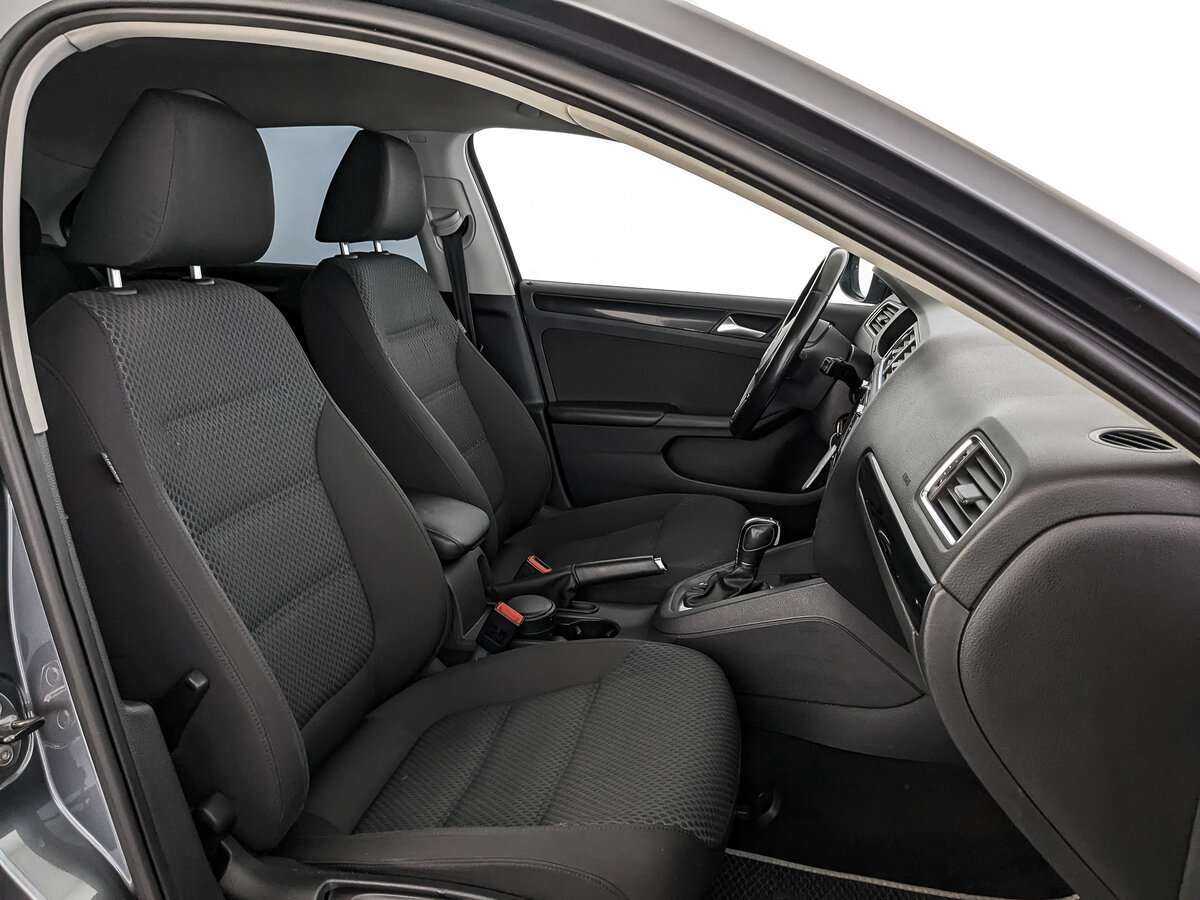 Б/У Фольксваген Джетта 2012 года. Фото: #17