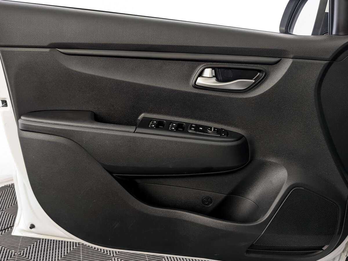 Б/У Киа Рио 2021 года. Фото: #14