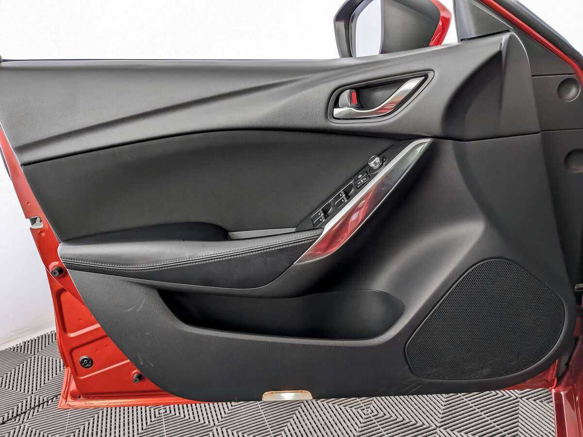 Б/У Мазда 6 2018 года. Фото: #18