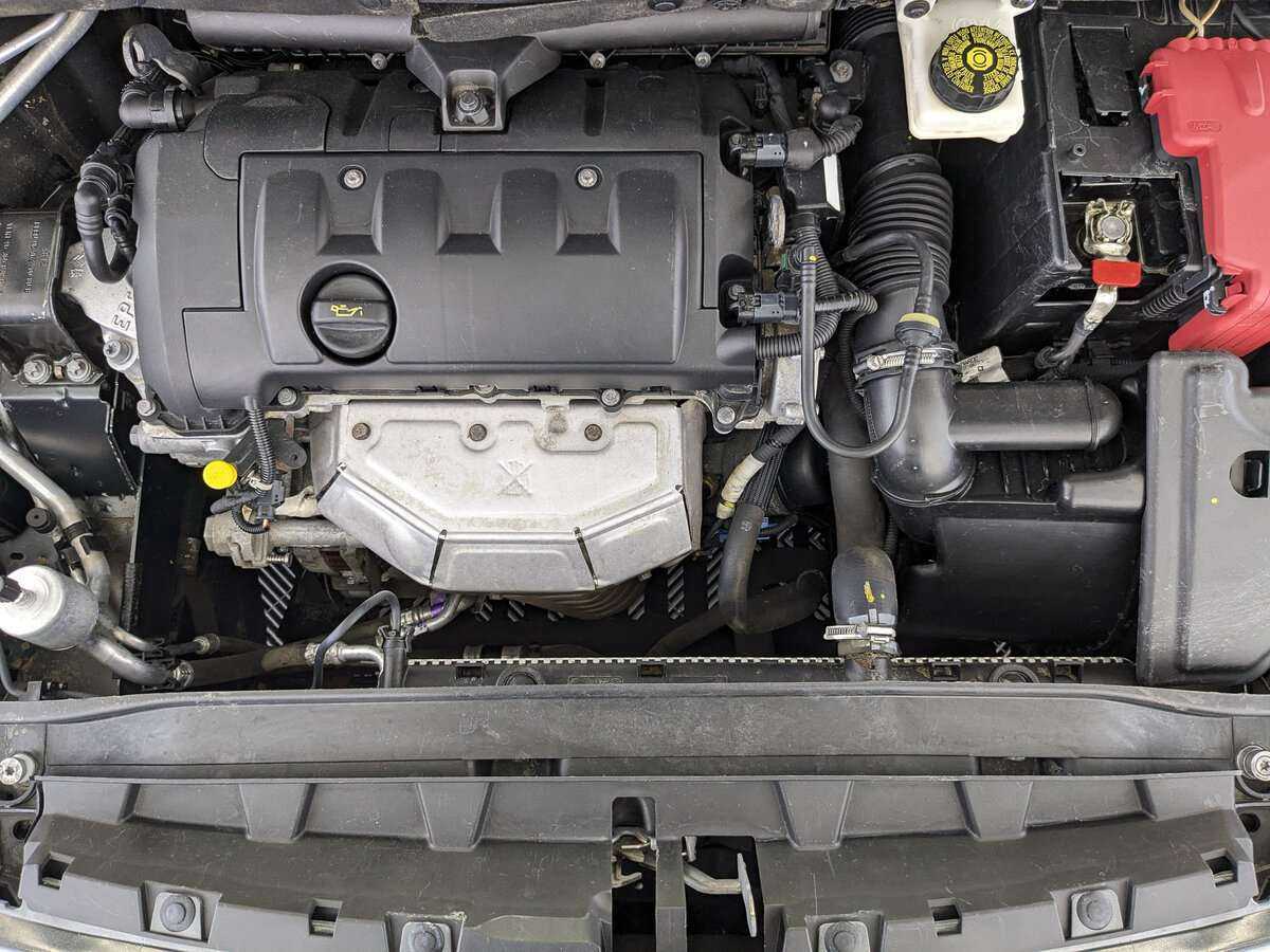 Б/У Пежо 408 2013 года. Фото: #8