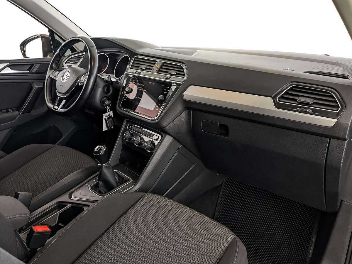 Б/У Фольксваген Тигуан 2020 года. Фото: #11