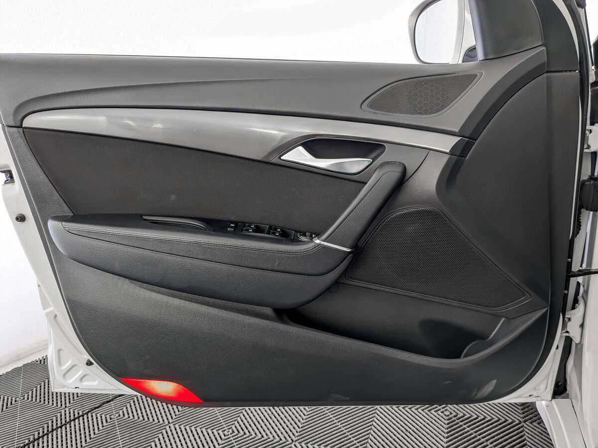 Б/У Хендай ай40 2016 года. Фото: #14