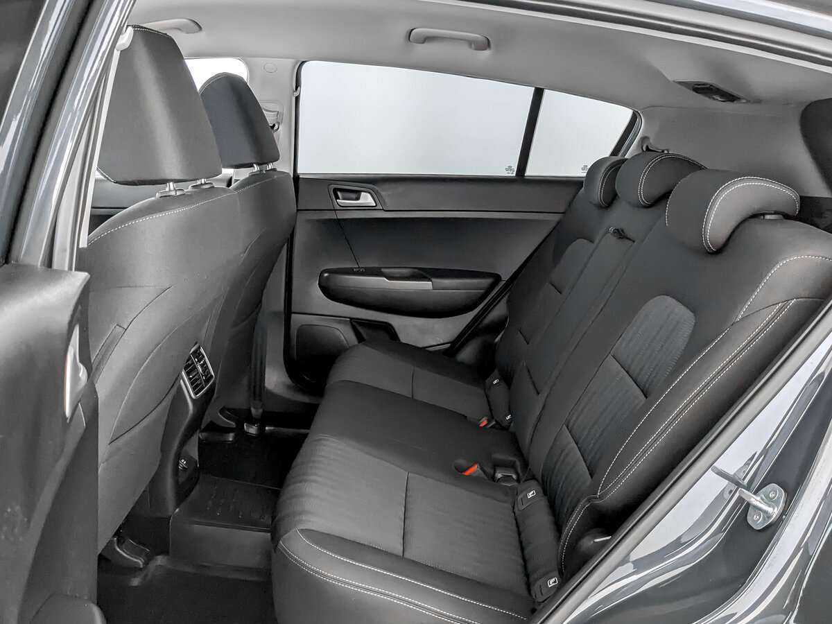 Б/У Киа Спортейдж 2021 года. Фото: #9