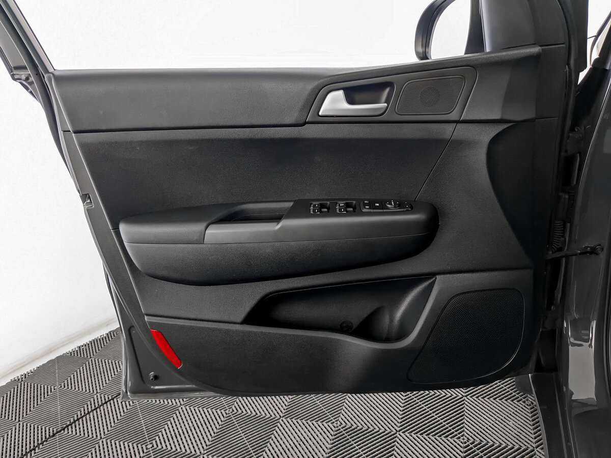 Б/У Киа Спортейдж 2021 года. Фото: #14