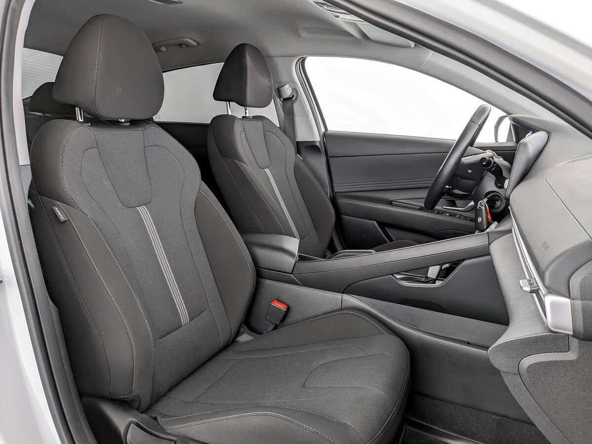 Б/У Хендай Елантра 2022 года. Фото: #22