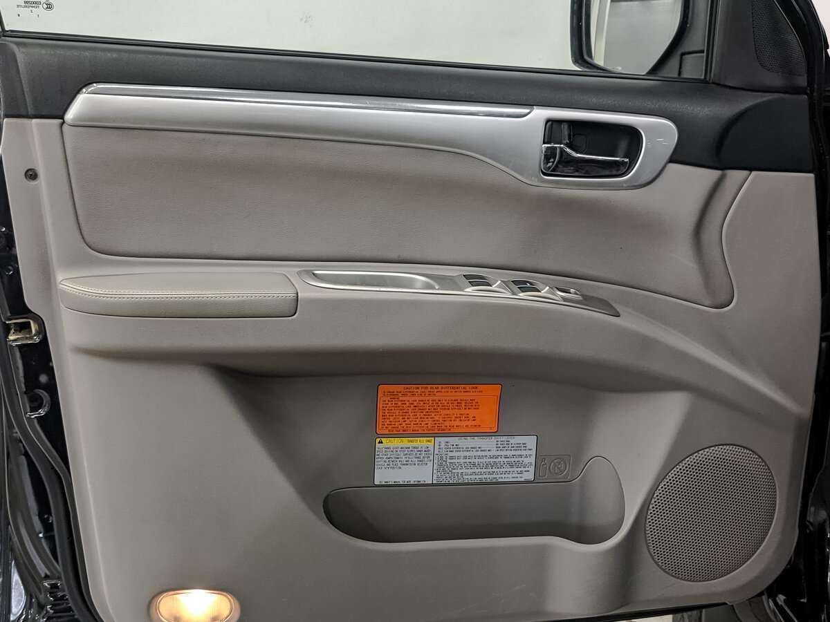 Б/У Митсубиши Паджеро Спорт 2012 года. Фото: #14