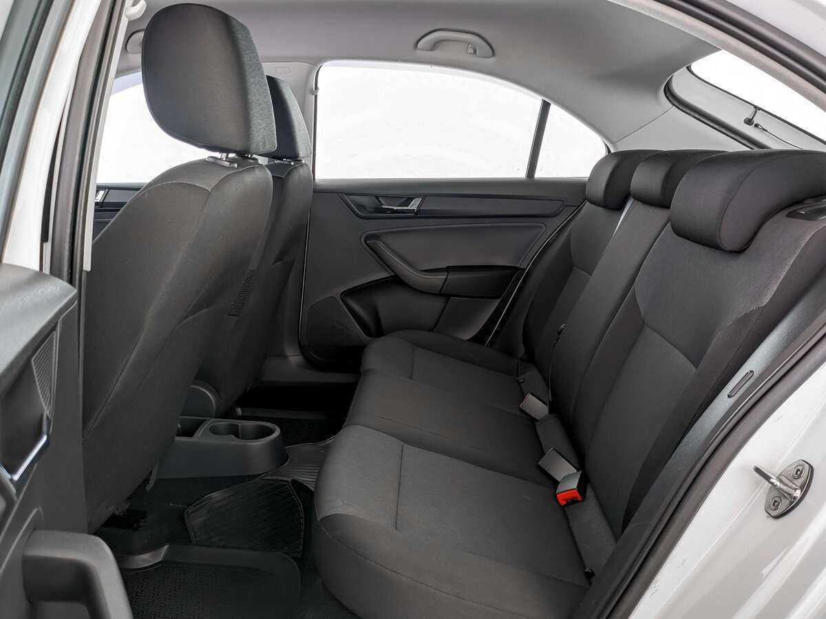 Б/У Шкода Рапид 2017 года. Фото: #9